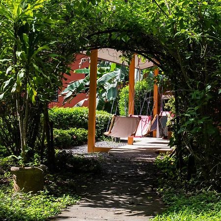 Jungle Lodge At Wild Sun Rescue Center Cabuya  外观 照片